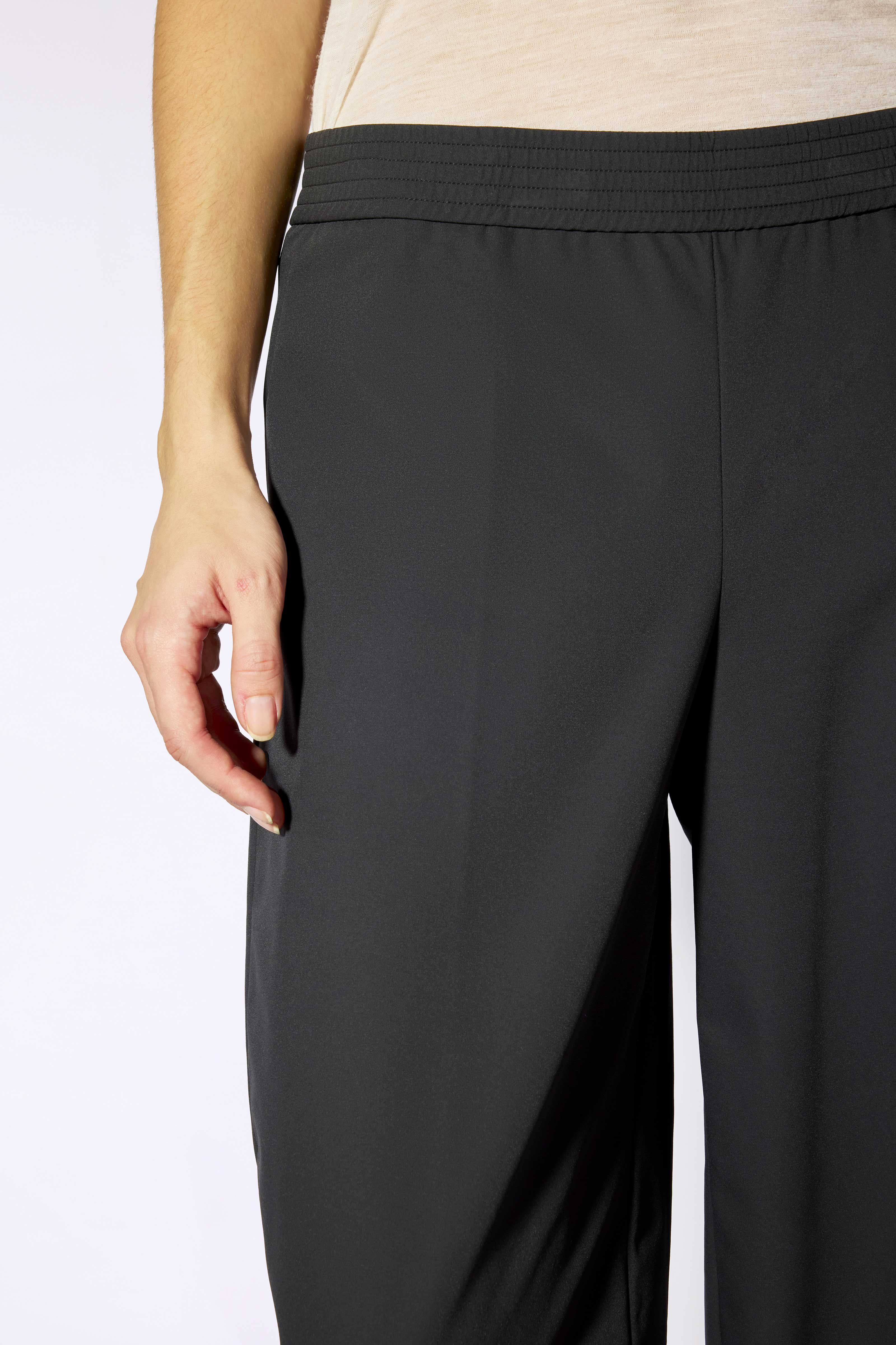 PANTALONE-HARPER