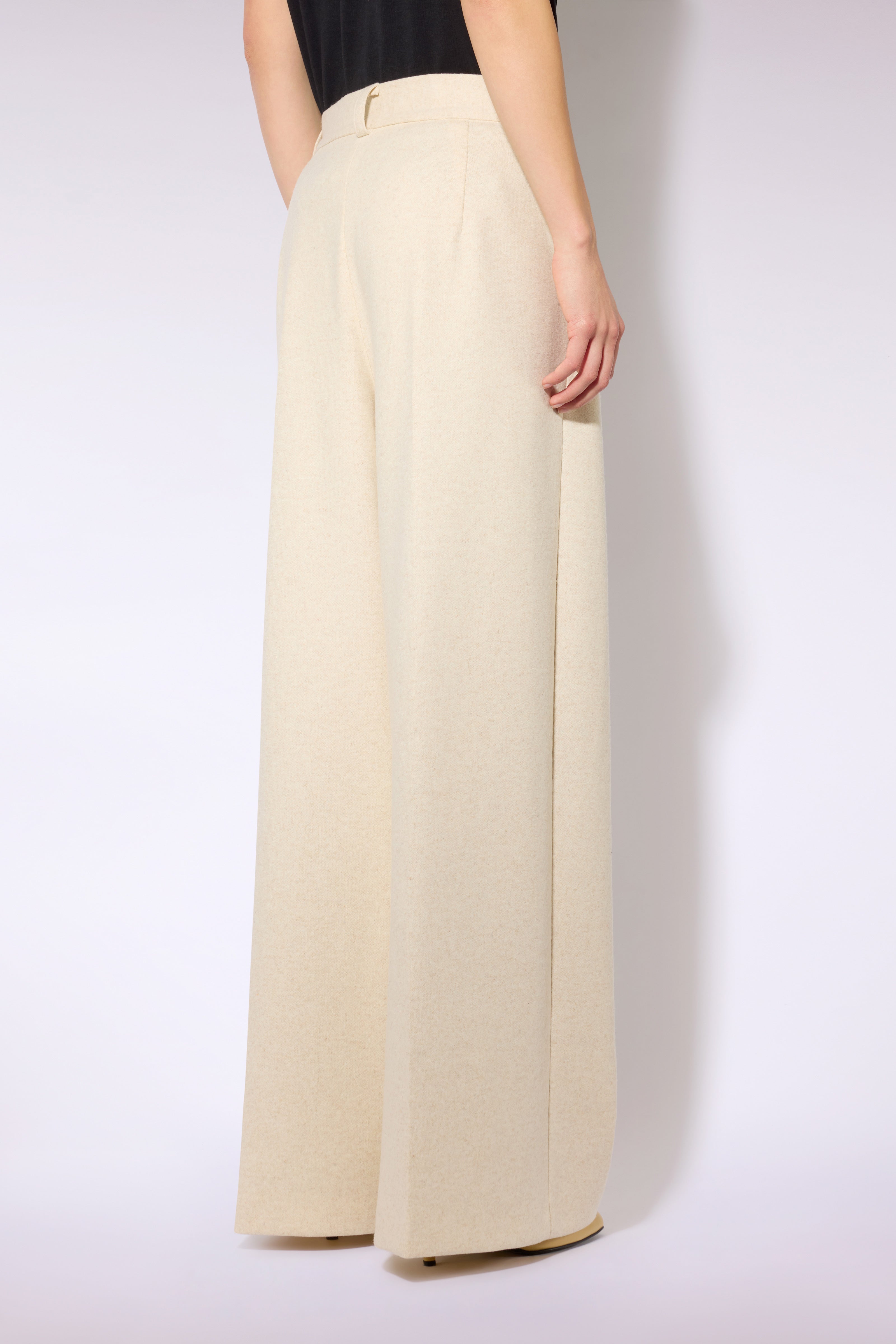 PANTALONE-BASIL