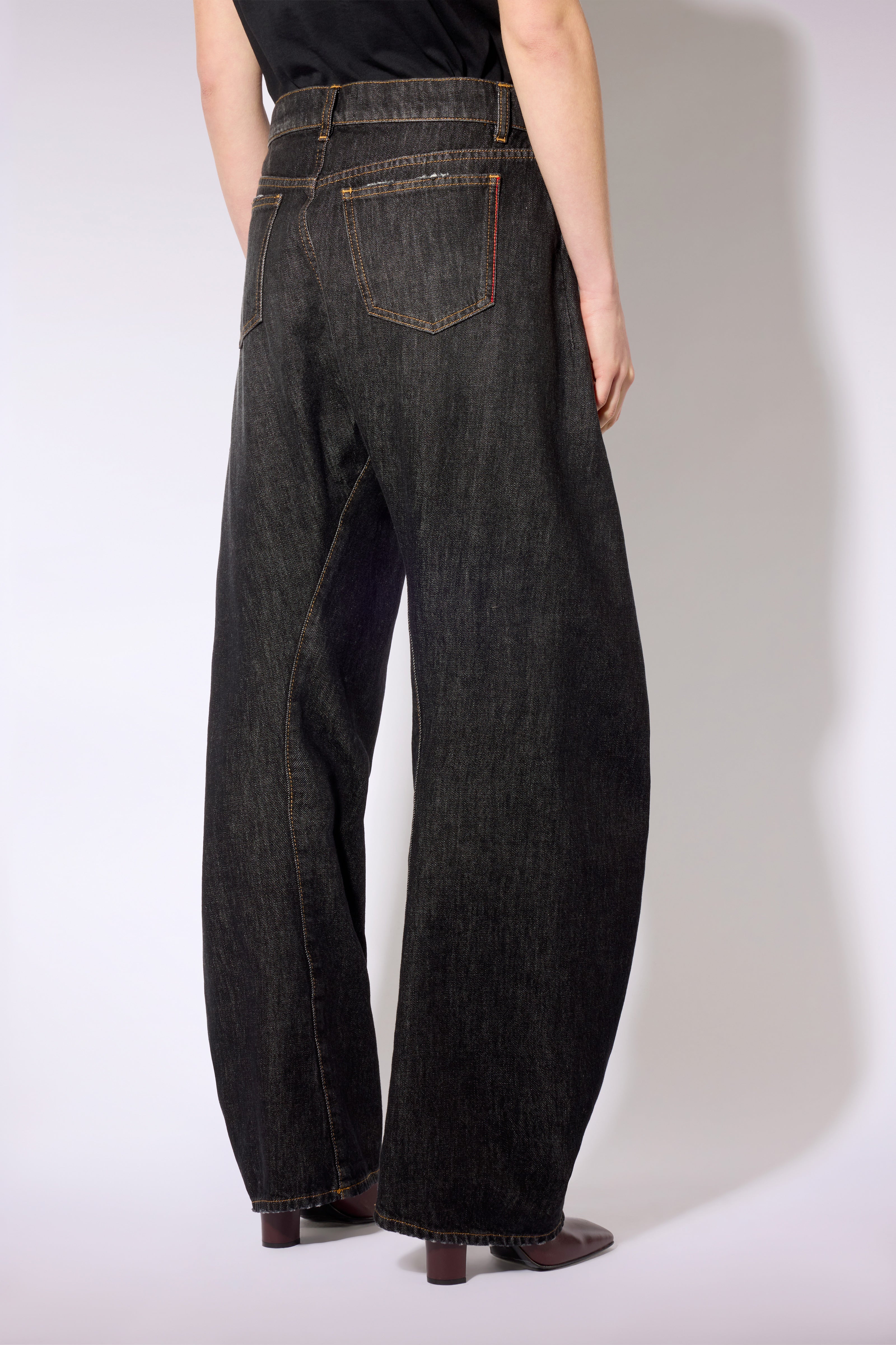 JEANS-JAMES